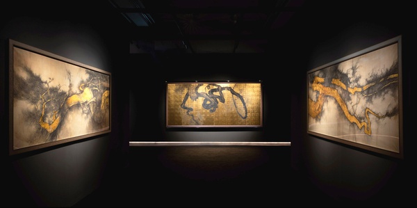 Infinities between Ink and Gold - Recent Works of Li Huayi